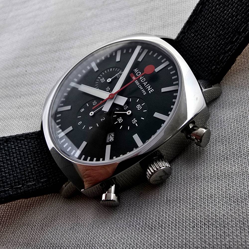 Mondaine Grand Cushion Chronograph 41 mm – Esfera Verde - Imagen 11