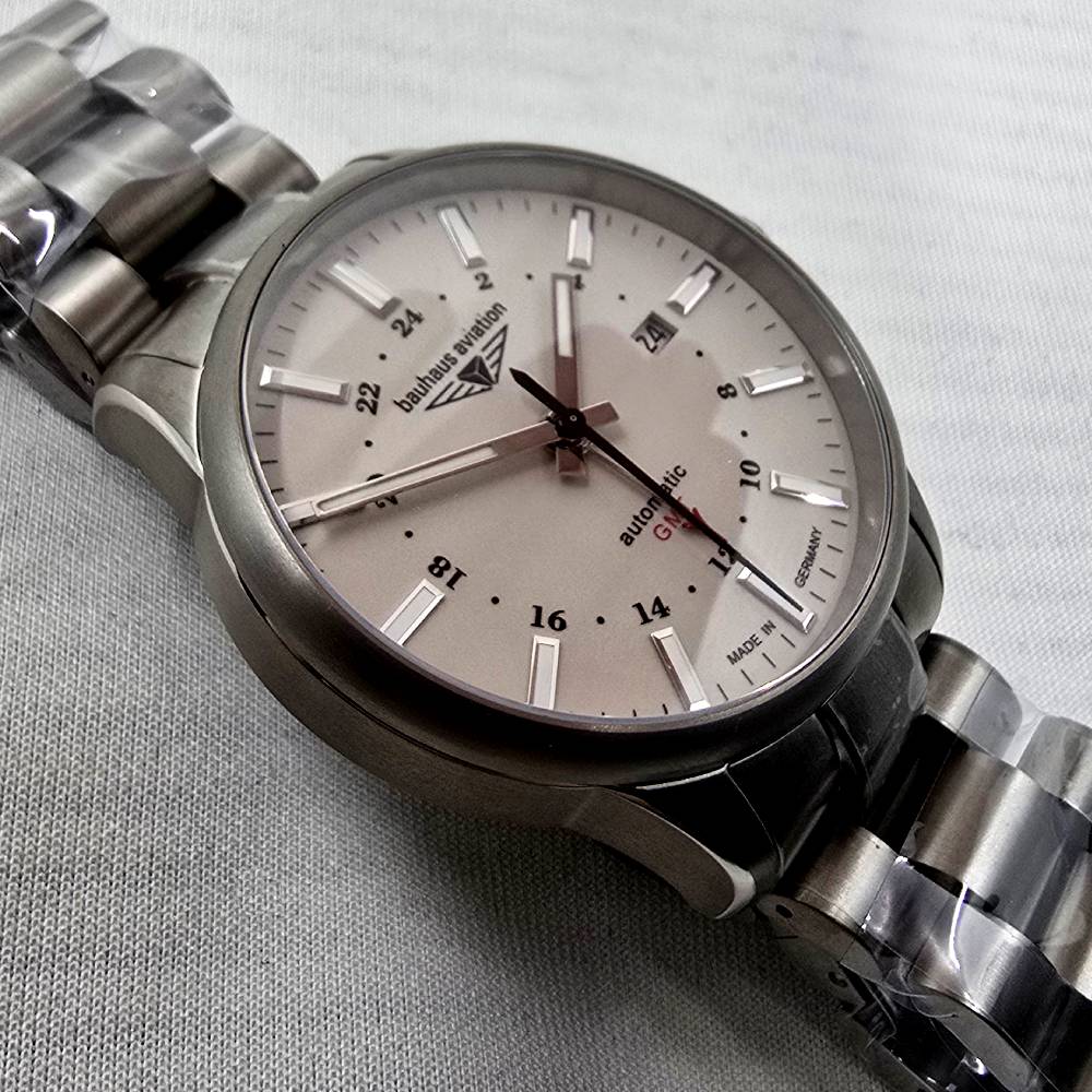 Bauhaus Aviation Titanium Date GMT 2868M-5 - Imagen 11
