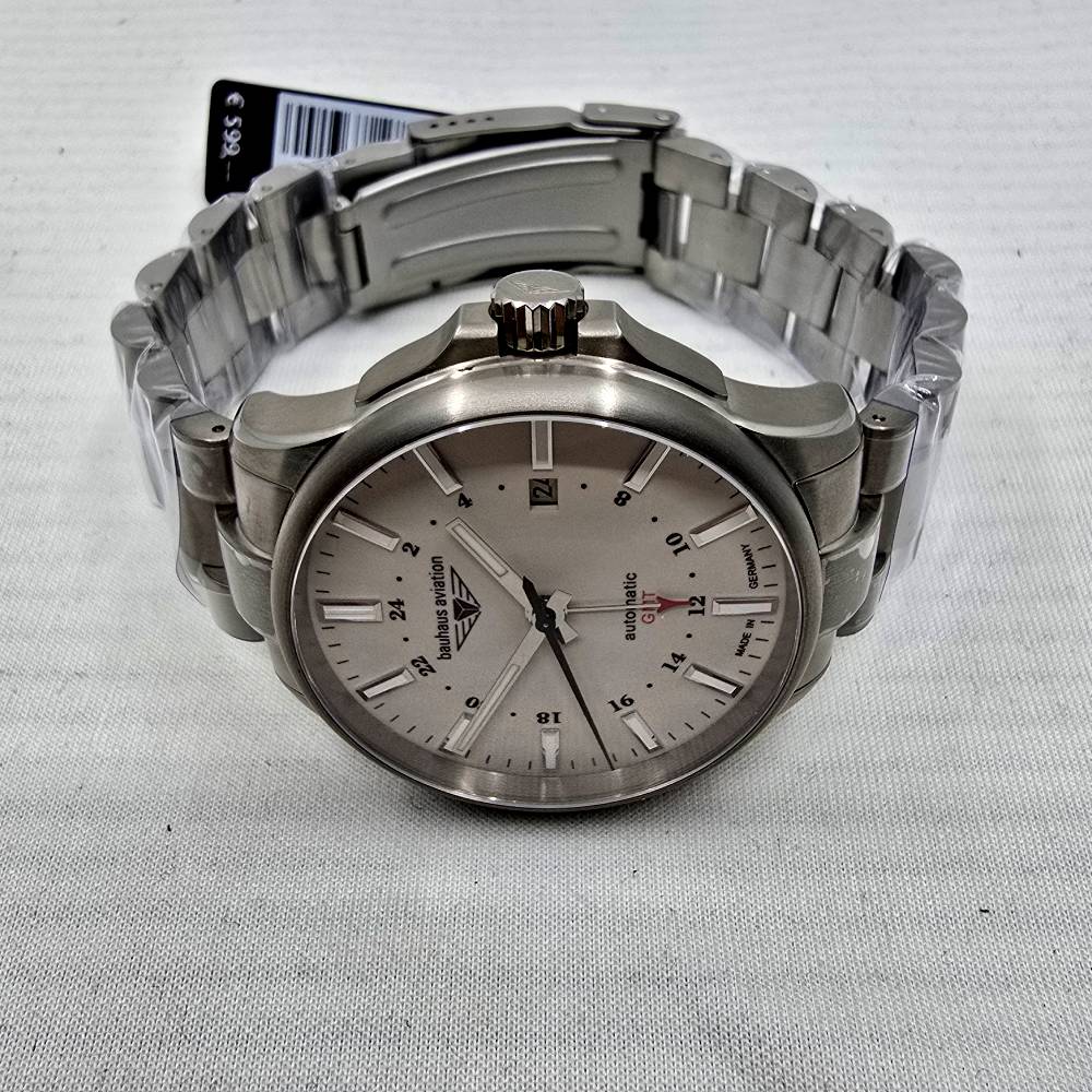 Bauhaus Aviation Titanium Date GMT 2868M-5 - Imagen 9