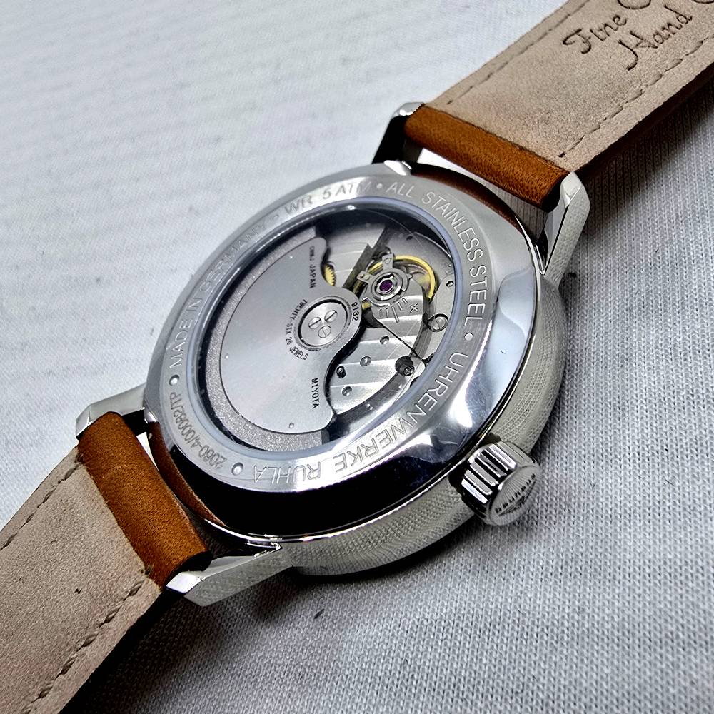 Bauhaus Dessau Power Reserve Automatic 41 mm – Esfera Verde - Imagen 4