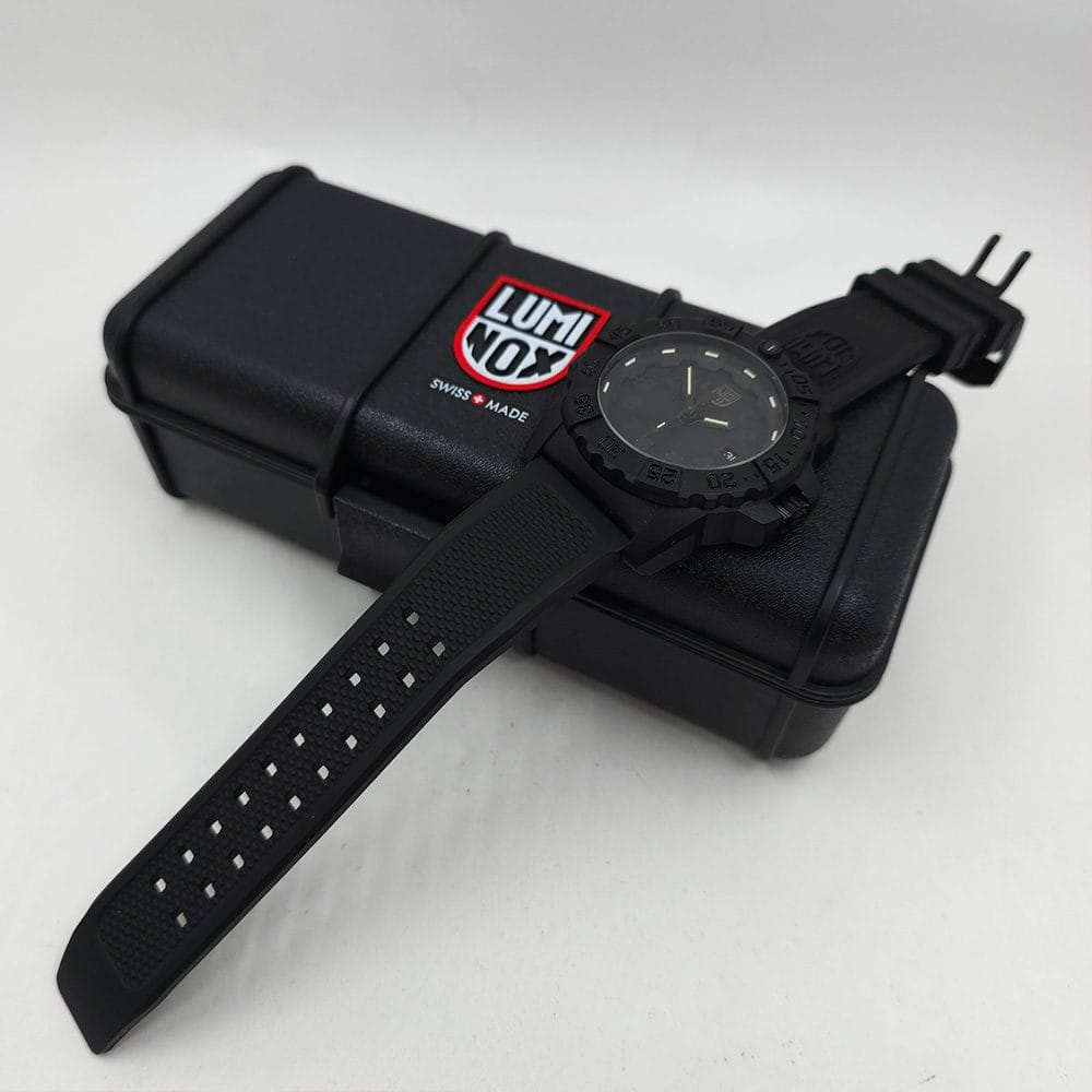 Luminox Navy SEAL All Black 200 m - Imagen 3