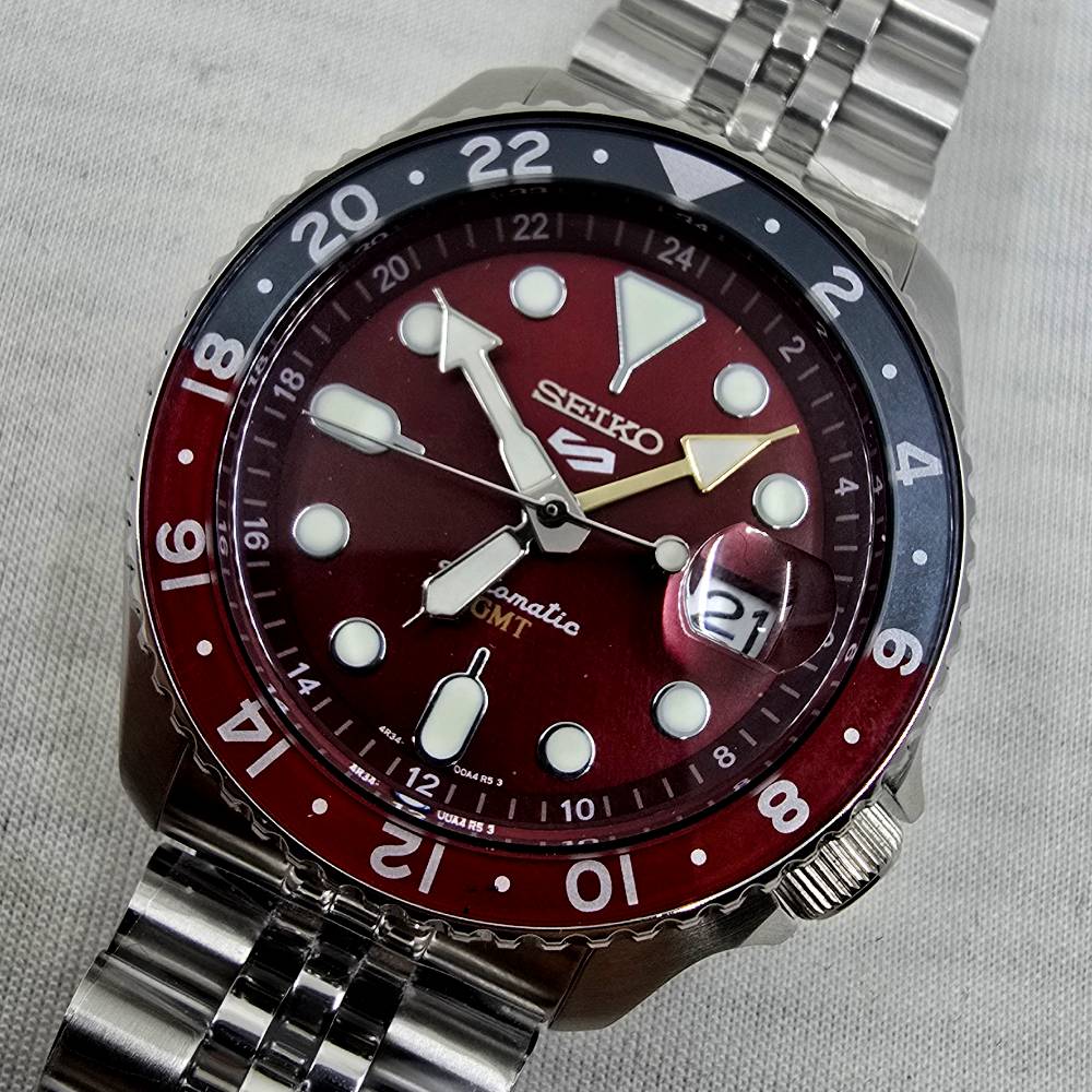 Seiko 5 Sports GMT