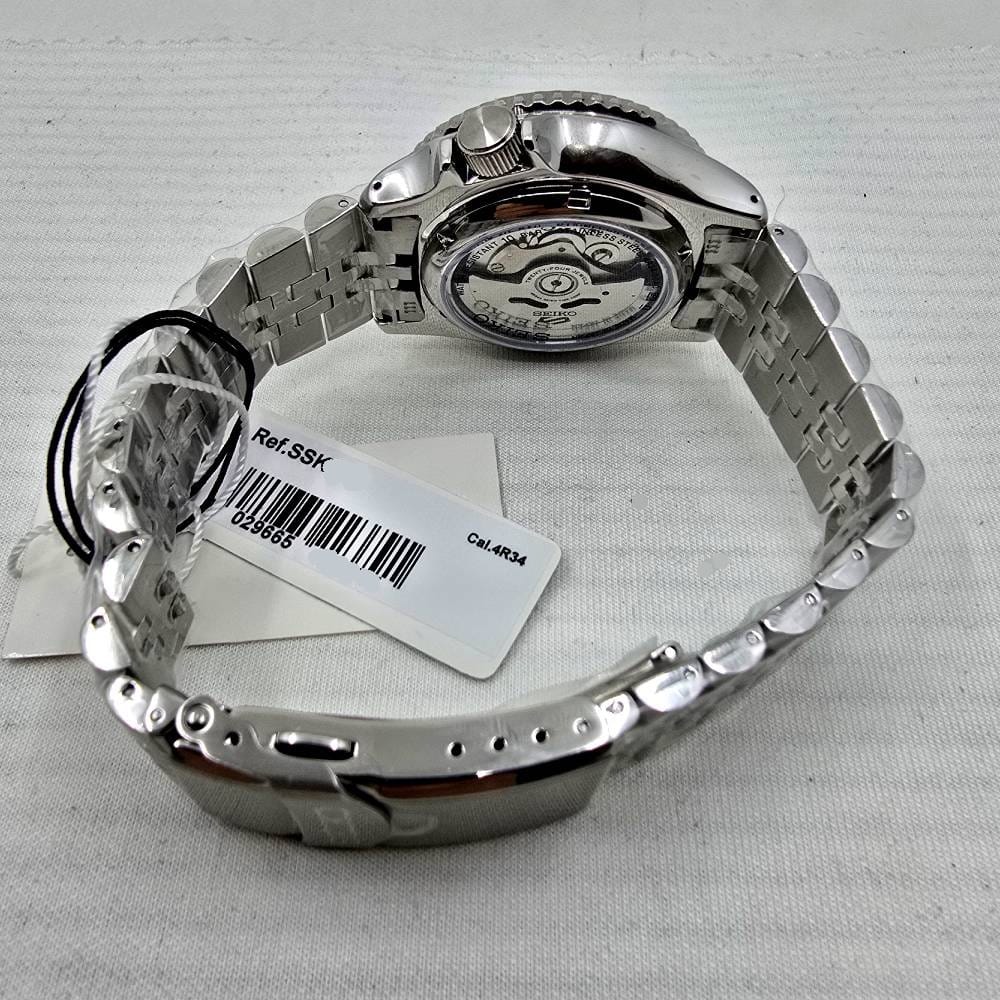 Seiko 5 Sports GMT Ltd. Ed. “Passion Red” SSK031K1 - Imagen 7