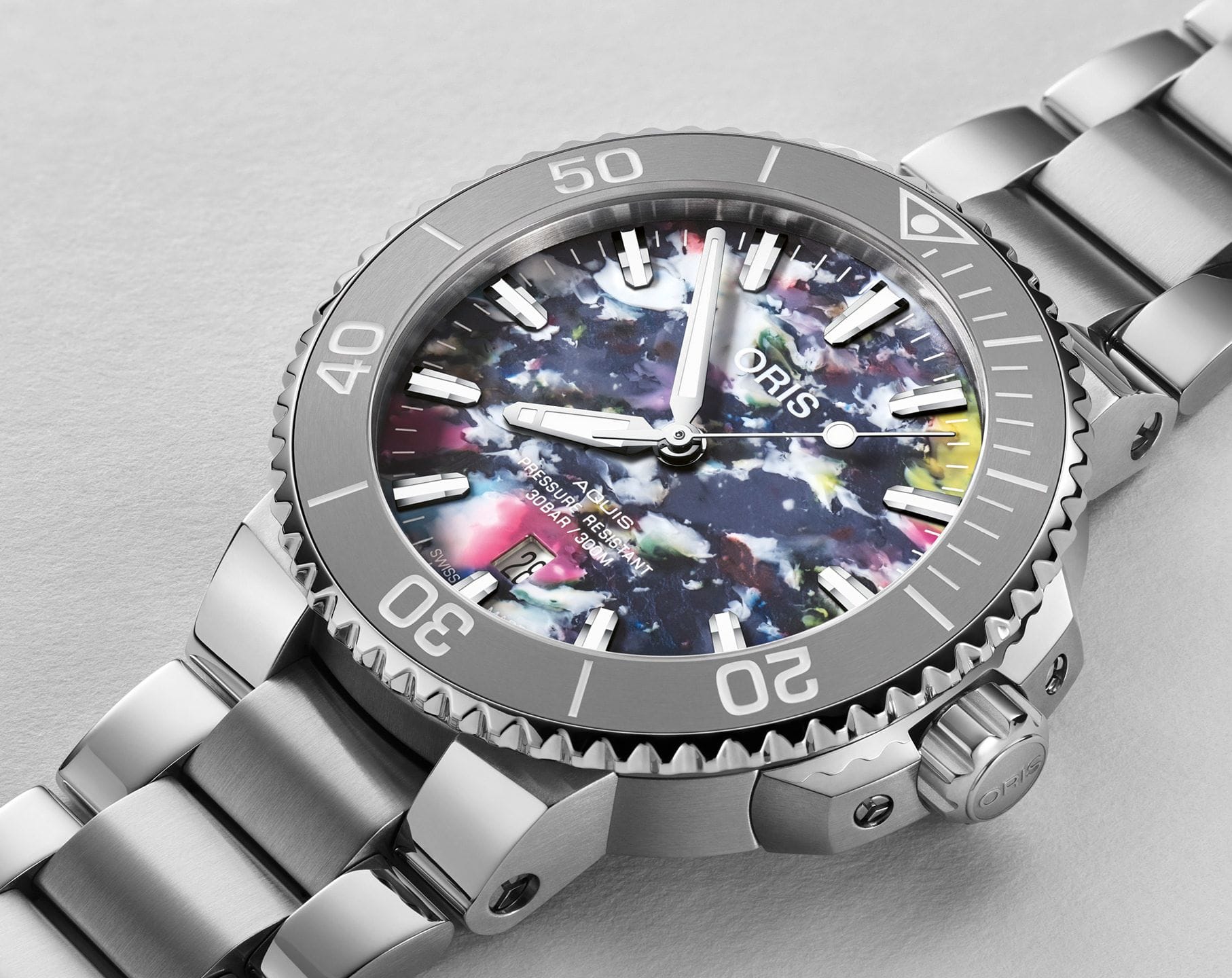 Oris Aquis Date Upcycle reloj hombre