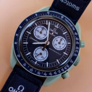 Omega x Swatch Mission On Earth SO33G100