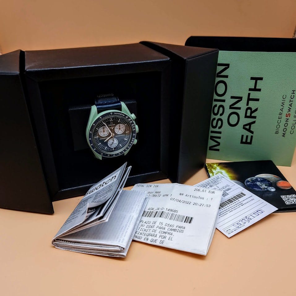 Omega x Swatch Mission On Earth SO33G100