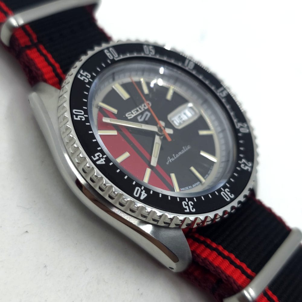 Seiko 5 Sports SKX US Exclusive Edition Automático - Imagen 9
