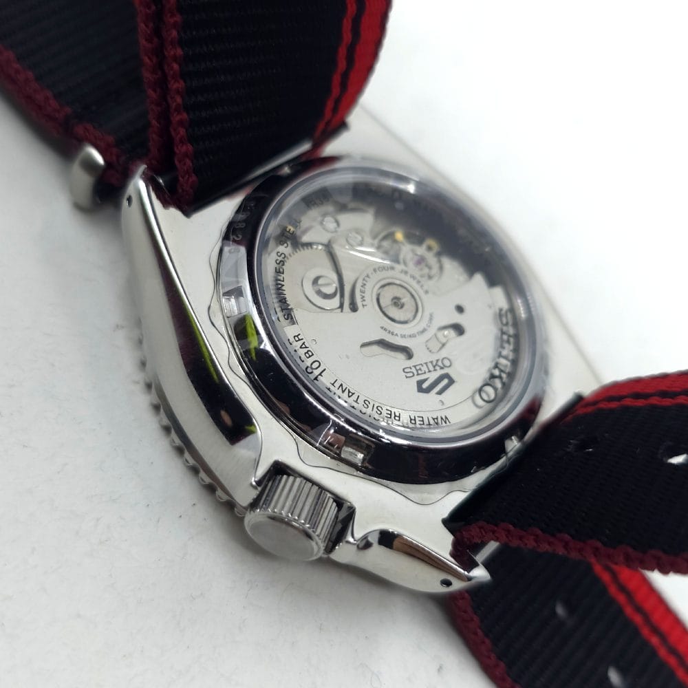 Seiko 5 Sports SKX US Exclusive Edition Automático - Imagen 5